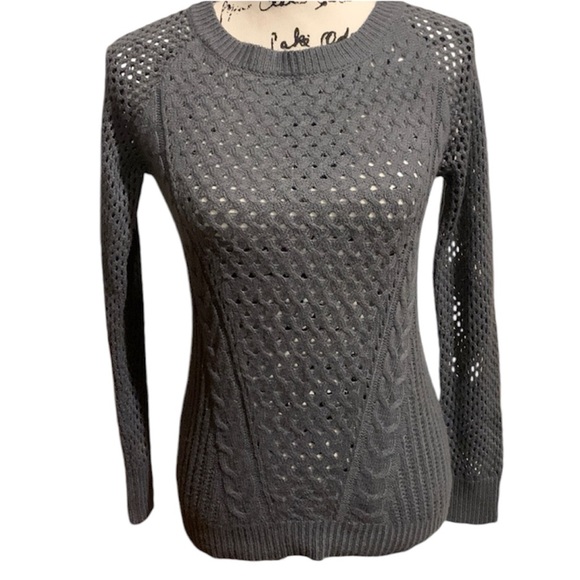 Pink Rose Knitted Sweater - Picture 1 of 3